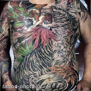 фото тату тигр и дракон 07.12.2018 №044 - tattoo tiger and dragon - tattoo-photo.ru
